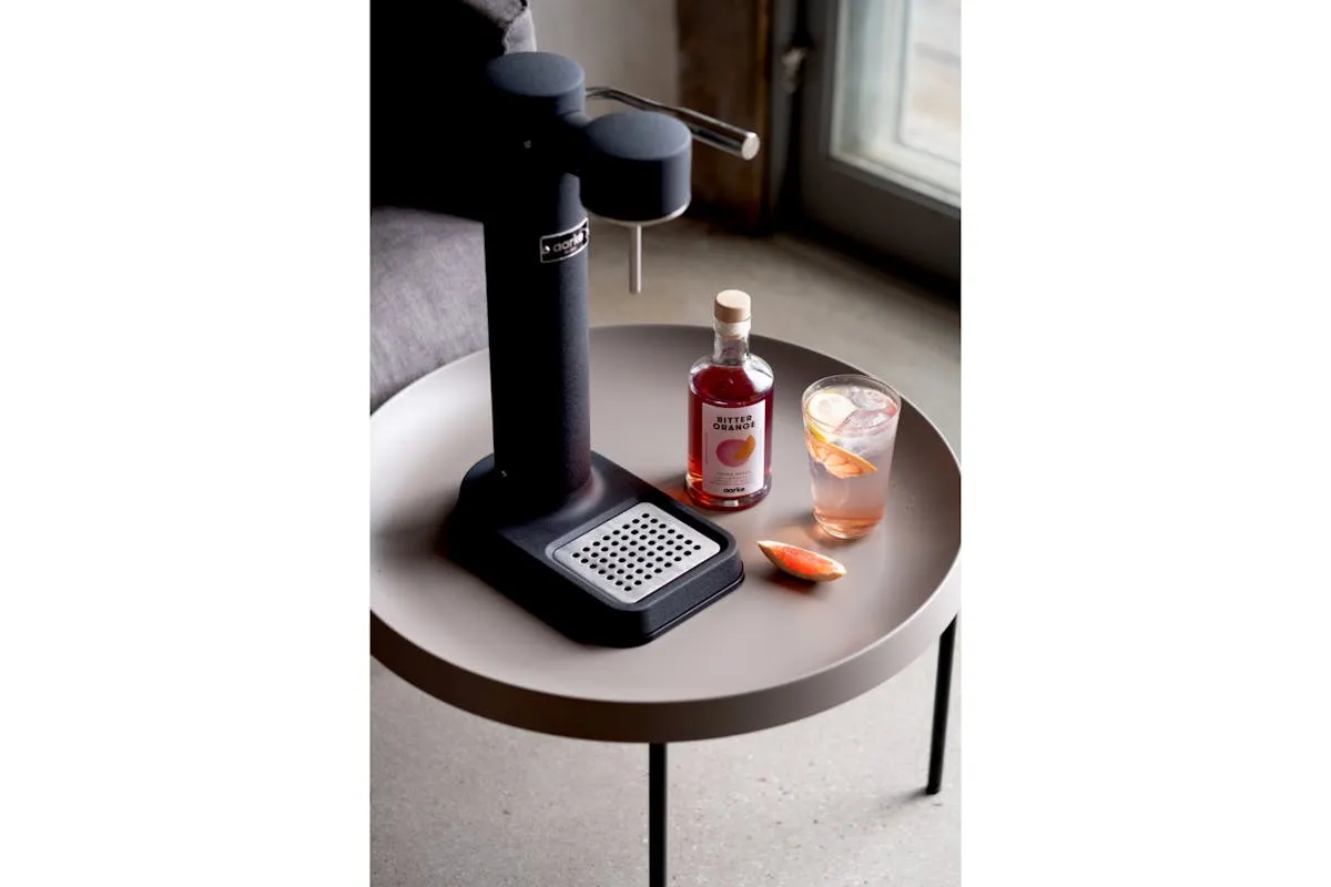 Aarke Carbonator 3 Sparkling Water Maker & CO2 Cylinder | Matte Black
