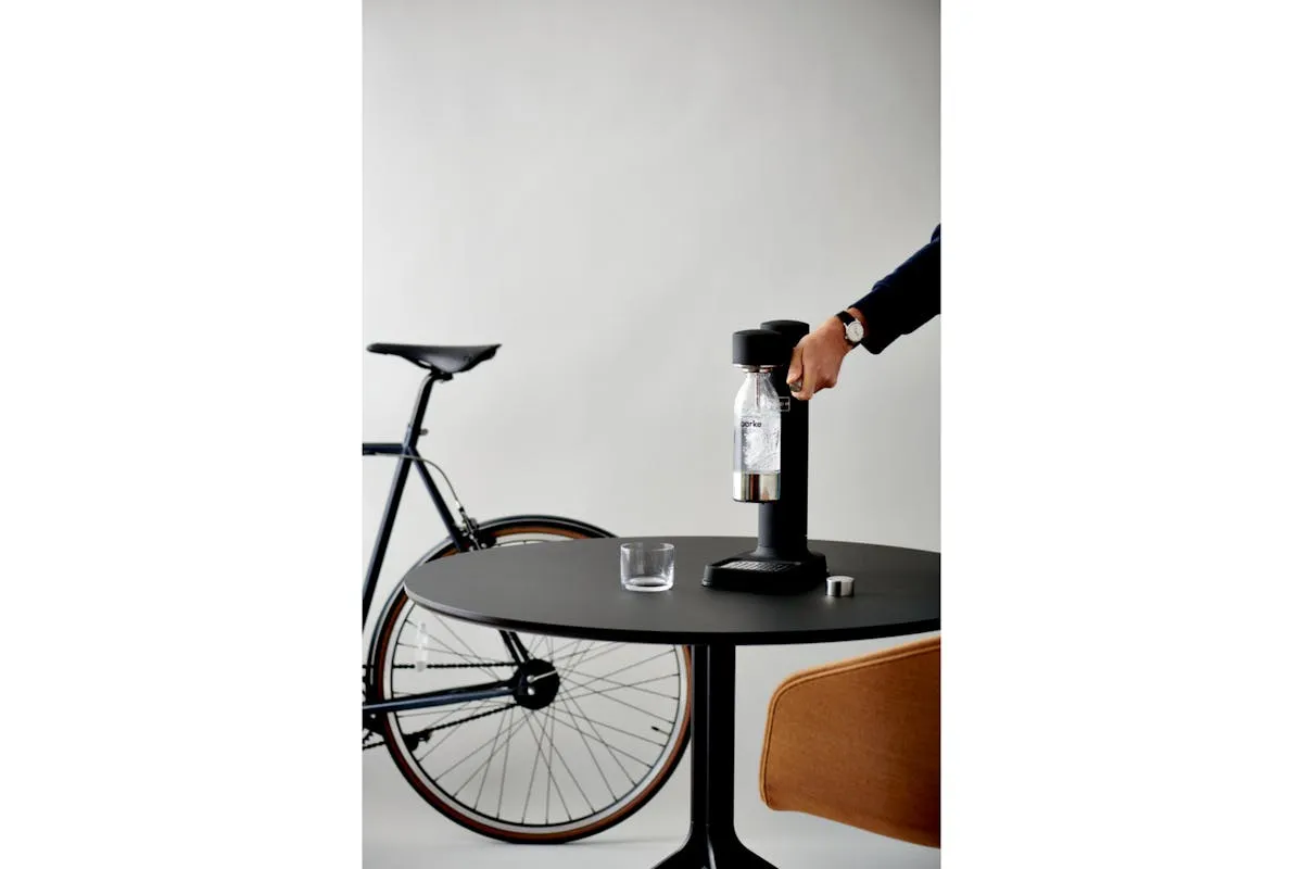 Aarke Carbonator 3 Sparkling Water Maker & CO2 Cylinder | Matte Black
