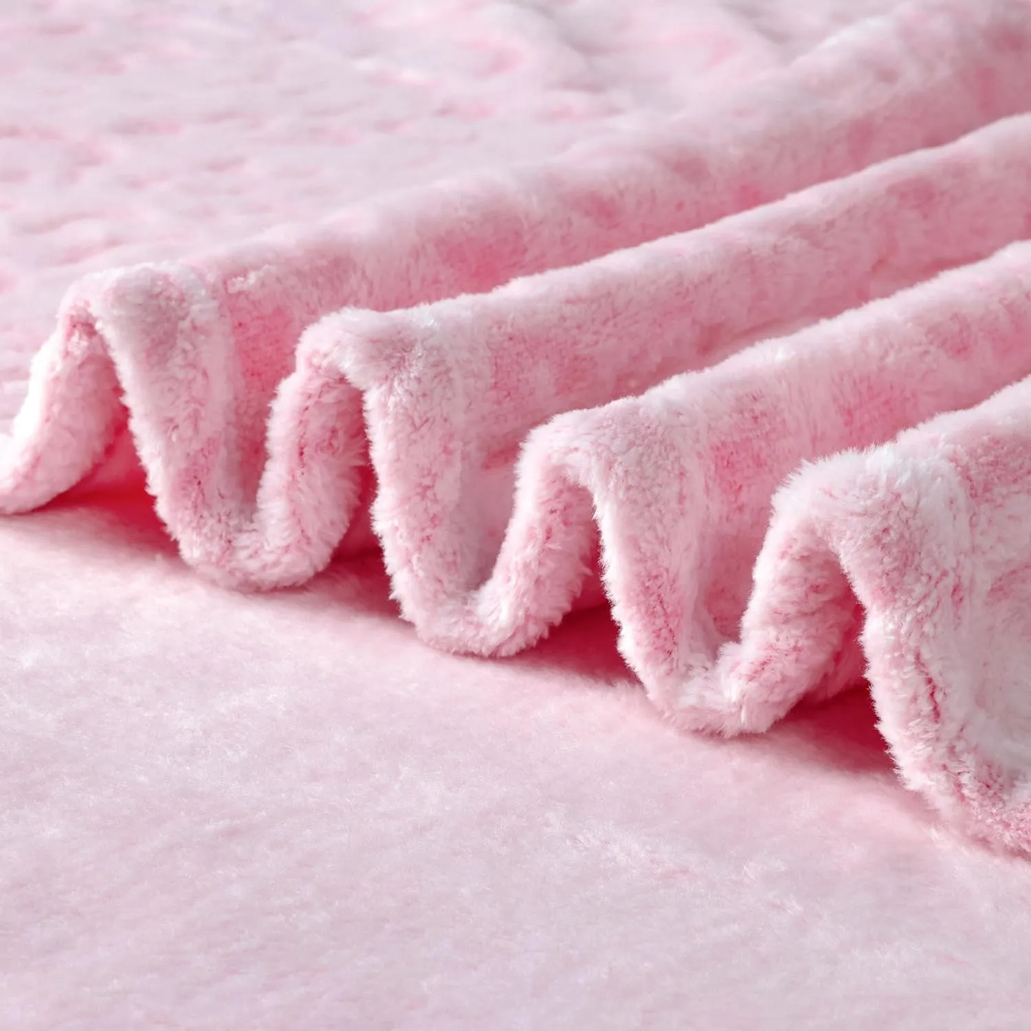 Bnuitland Leopard Print Fleece Flannel Throw Blanket with Storage Pouch,300 GSM Double Sided Cheetah Print Bed Sofa Travel Blanket, Super Soft Fuzzy Fluffy Gift for Adults and Kids, 50x70inch, Pink
