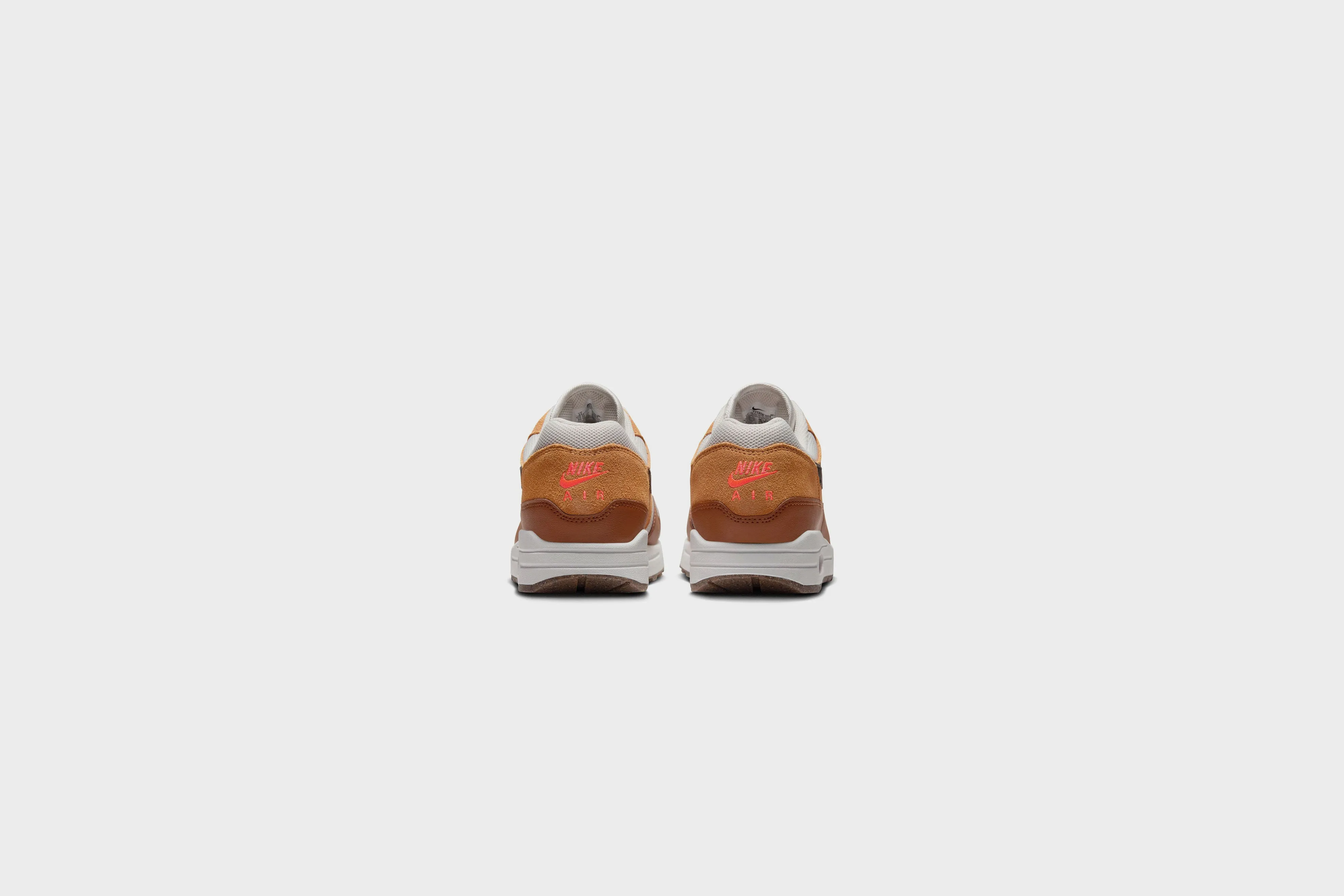Nike Air Max 1 ESS (Light Bone/Black-Flax)